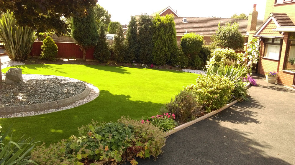 Artificial grass installation in west midlands