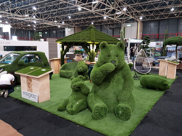 Artificial animal display - Netherlands