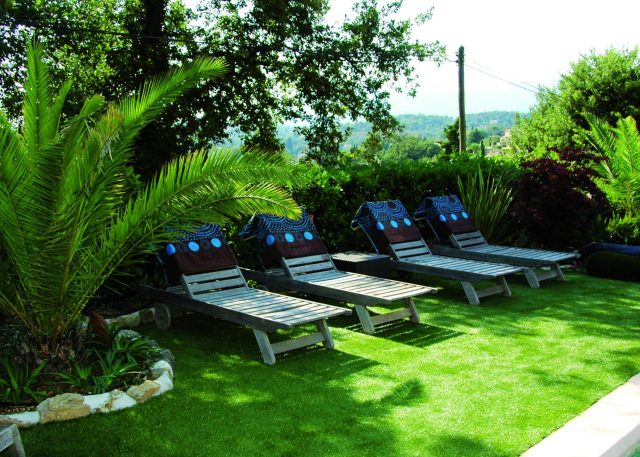 Easigrass Distribution Ltd