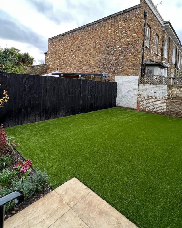 Easigrass Distribution Ltd