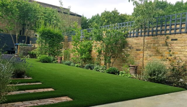 Easigrass Distribution Ltd