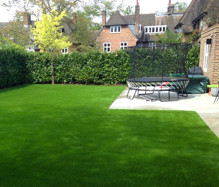 5 Reasons Summer is the Best Time to Switch to Easigrass