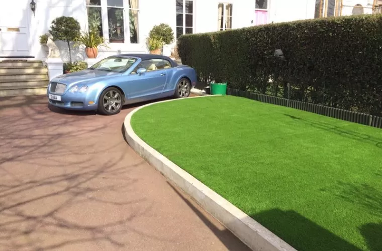 artificial-grass-for-front-gardens_001-760x500-c-center