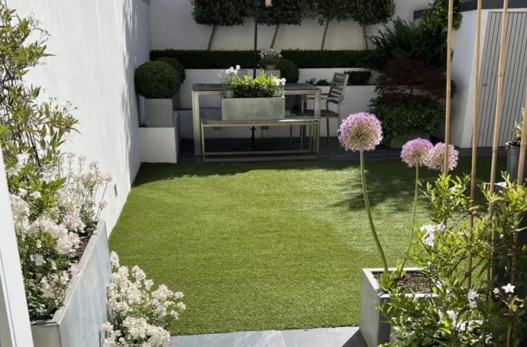 artificial-grass-london-IMG_0607-923x1024-1-760x500-c-center